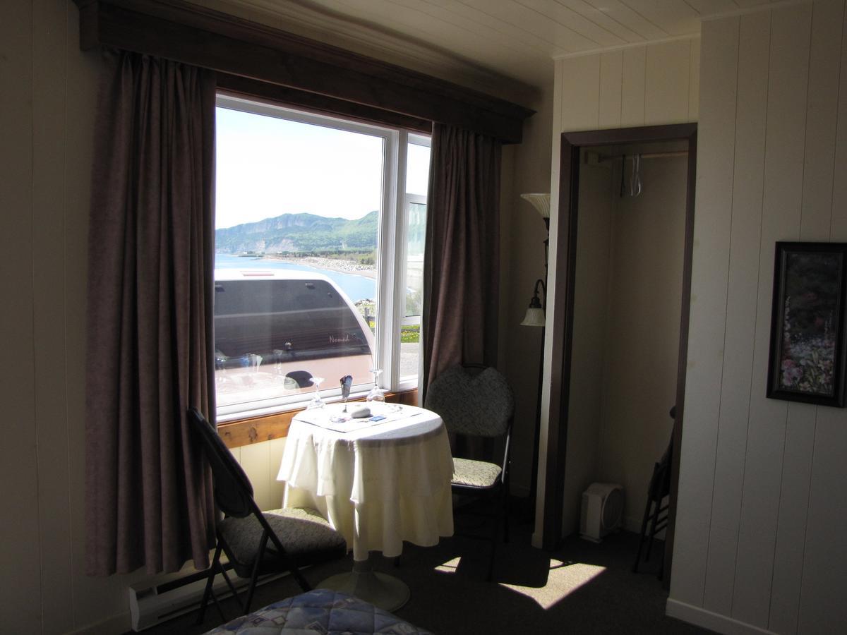 Motel Du Haut Phare Cap-des-Rosiers Δωμάτιο φωτογραφία